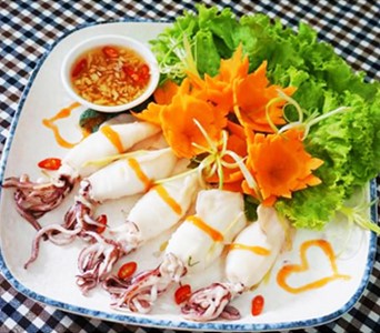 389. Mực trứng hấp hành gừng