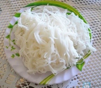 568. Dĩa bún thêm lẩu